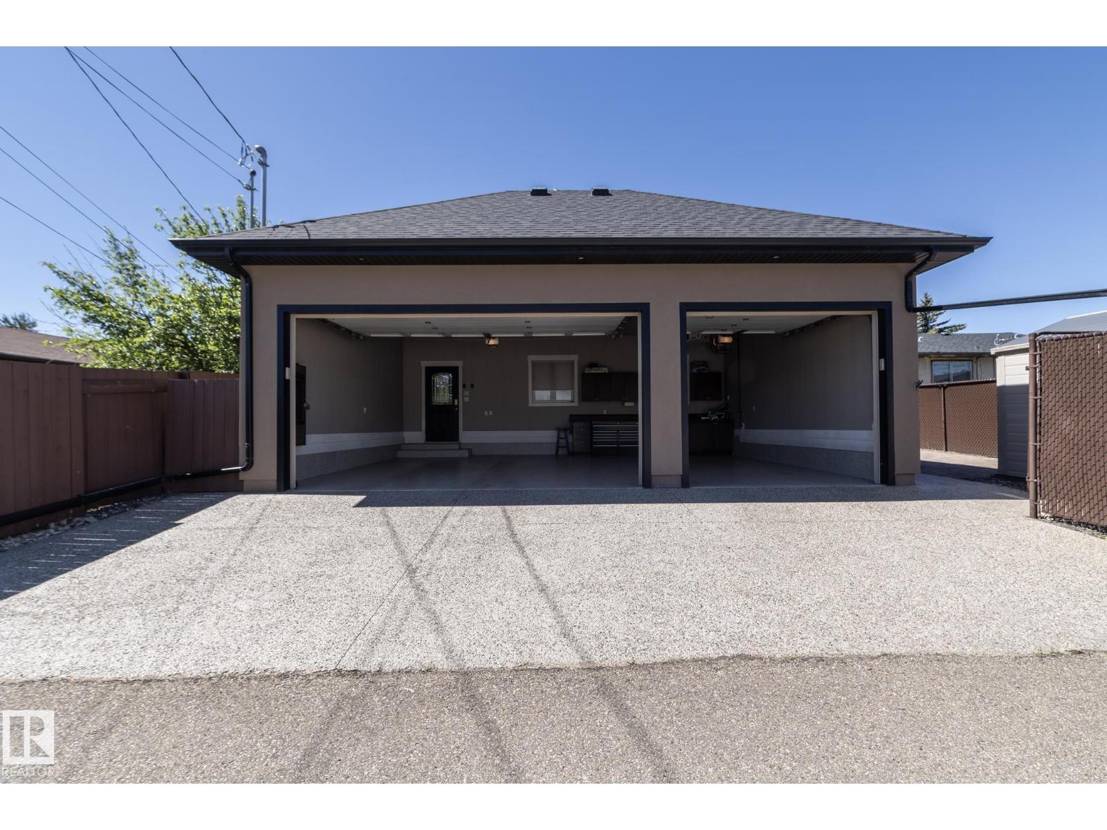 6504 97 AV NW — photo 9