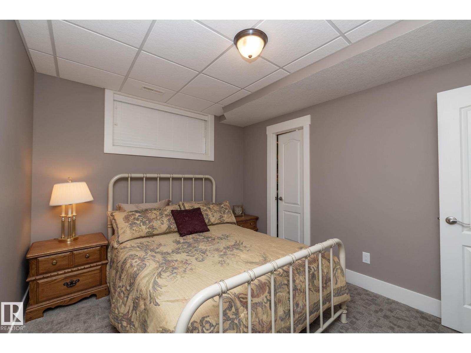 6504 97 AV NW — photo 32