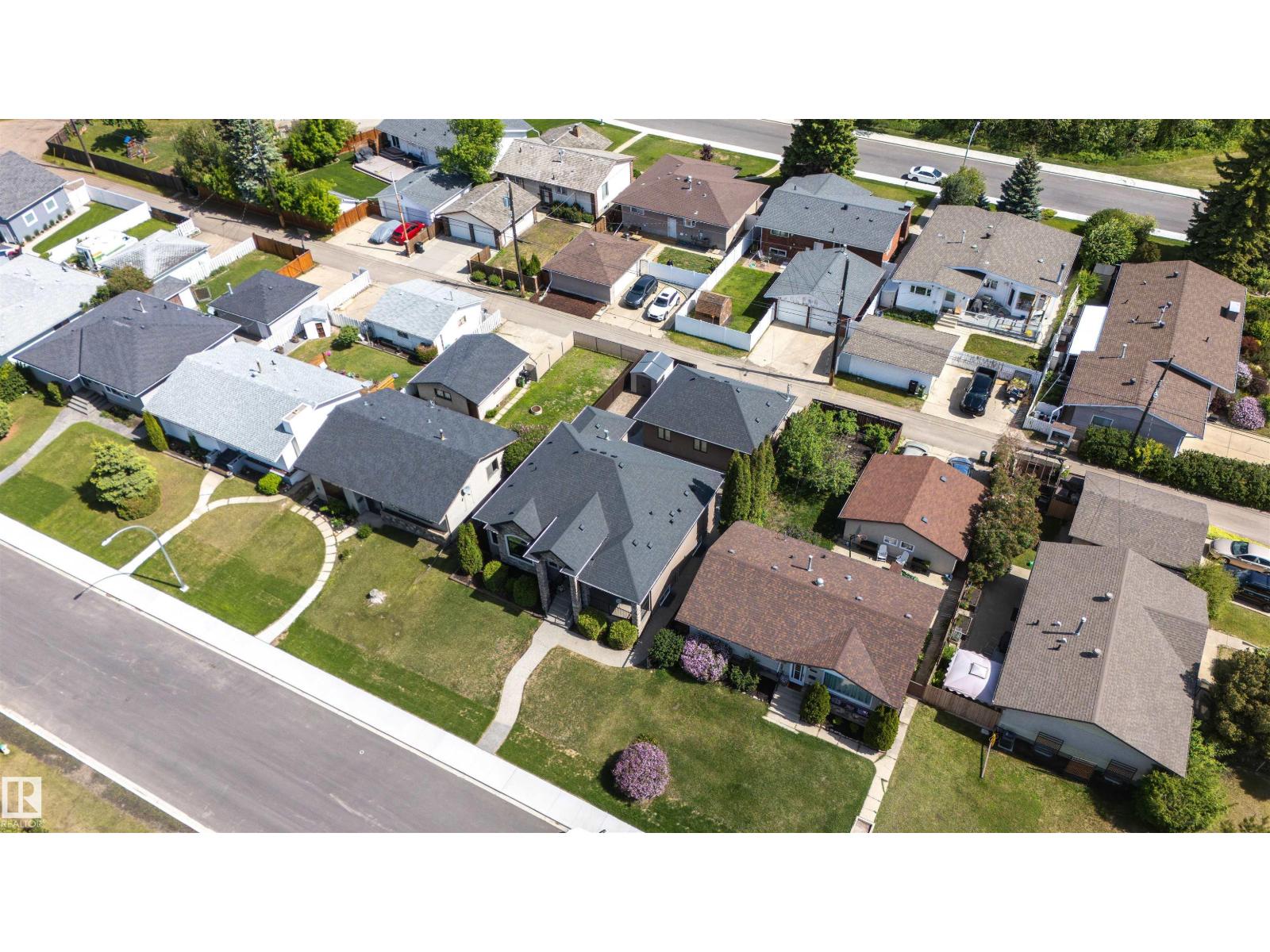 6504 97 AV NW — photo 39