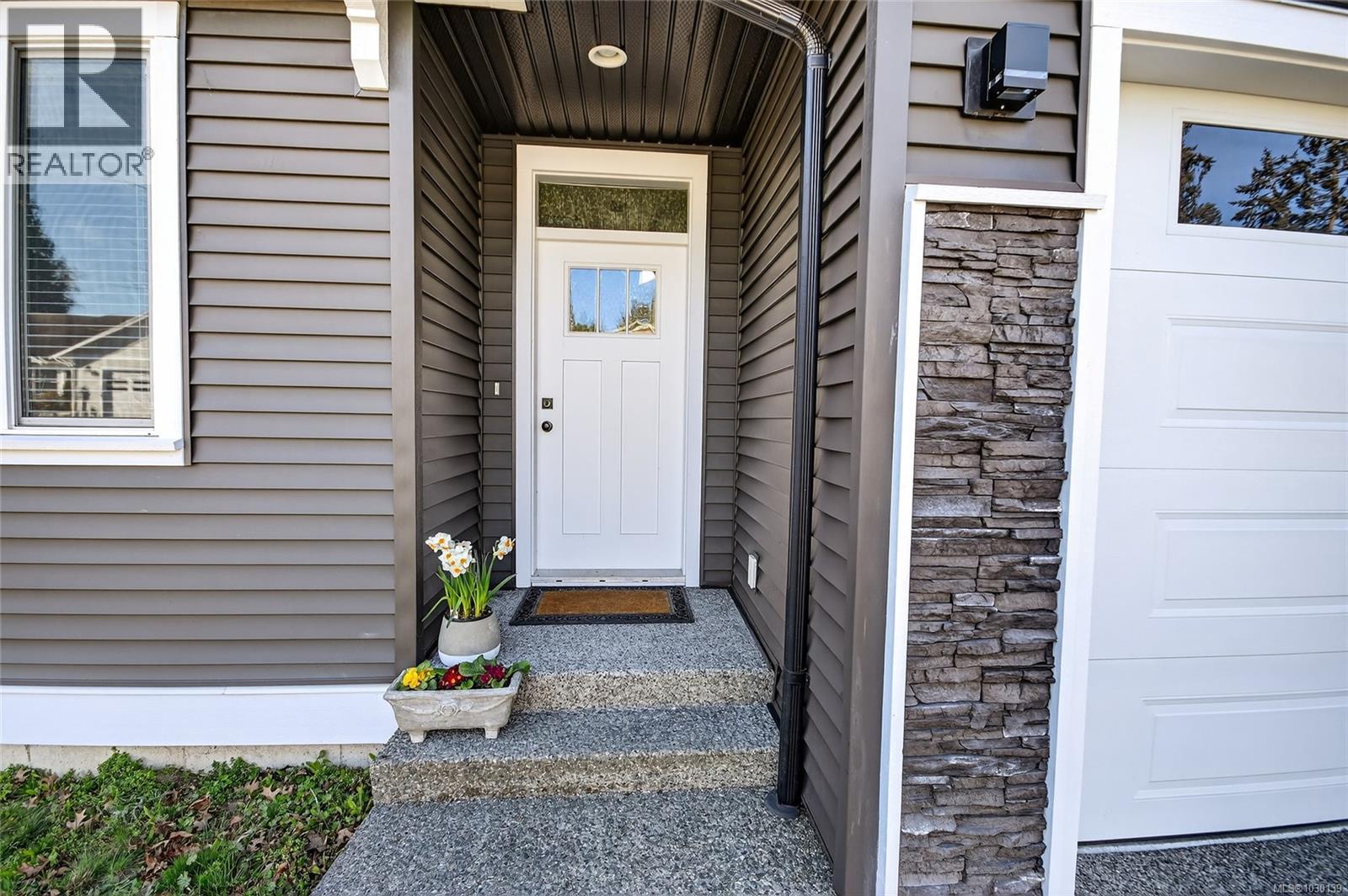 28 Dancer Rd, Nanaimo