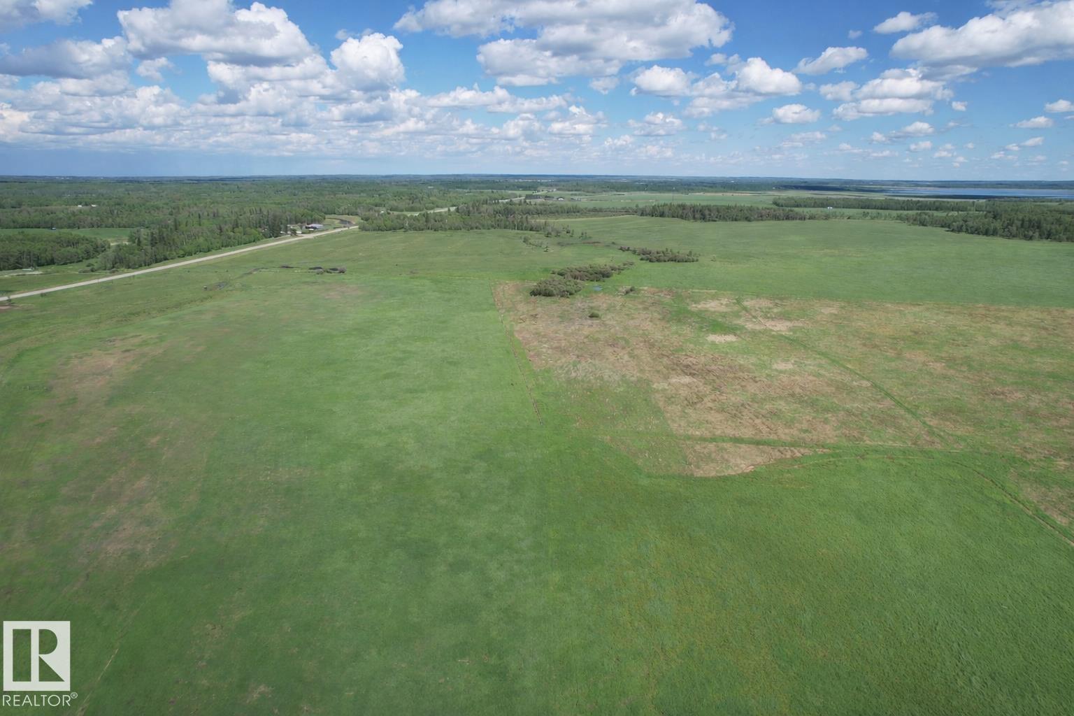 RR 215 & Twp Rd 520 - photo 3