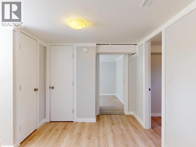 5198 MANSON AVE - 32