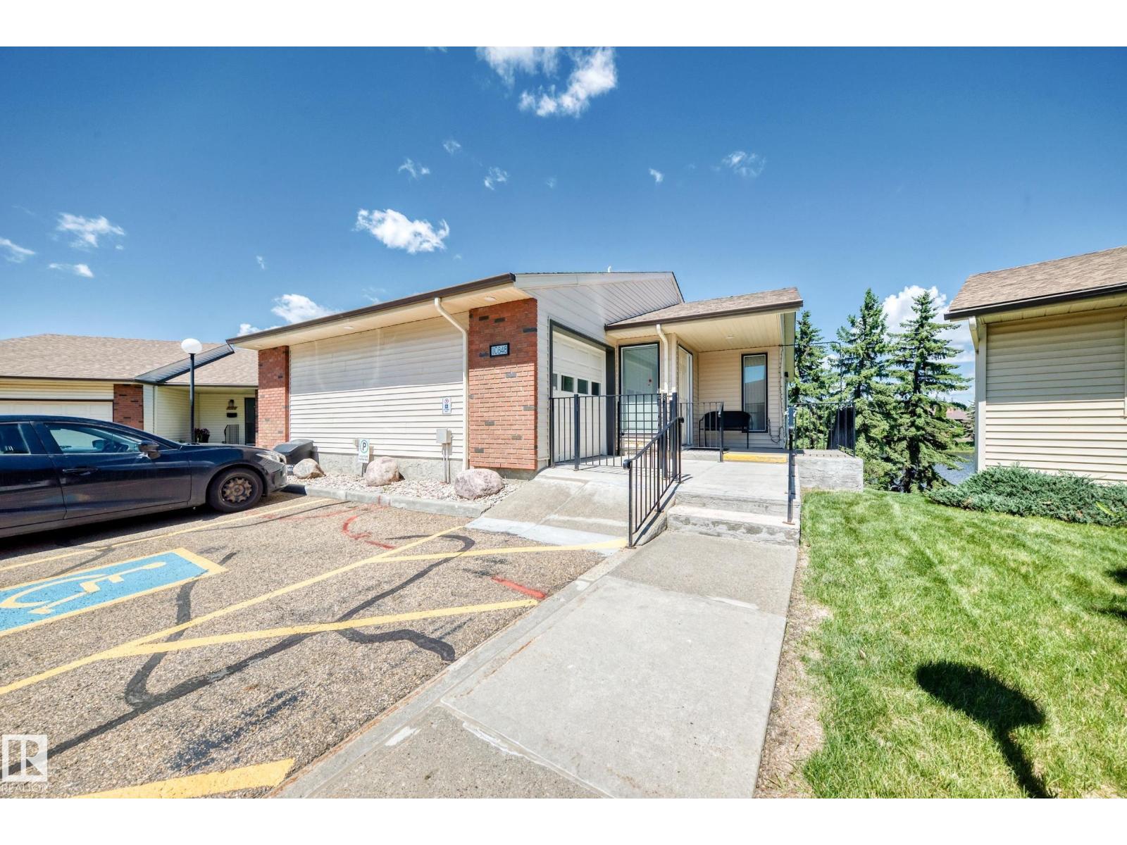 10822 11 AV NW — photo 39