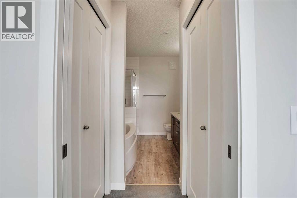 MASTER BEDROOM CLOSET