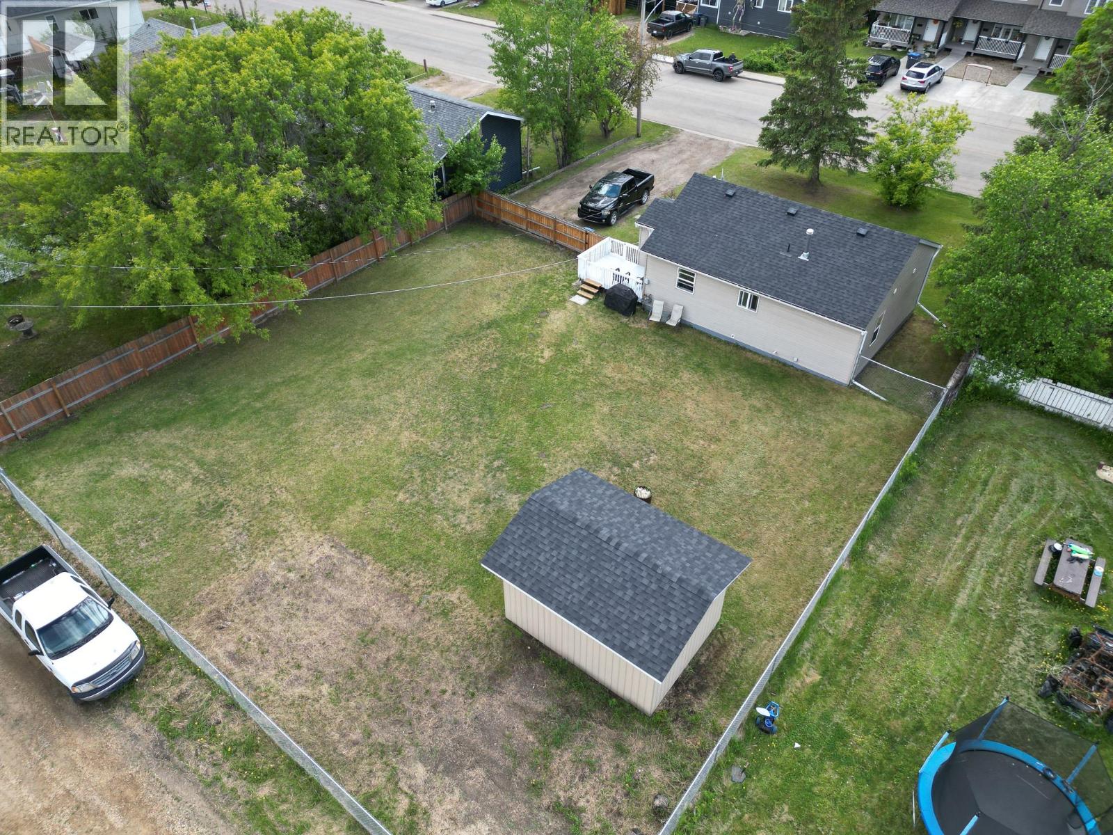 9116 8 Street - 11