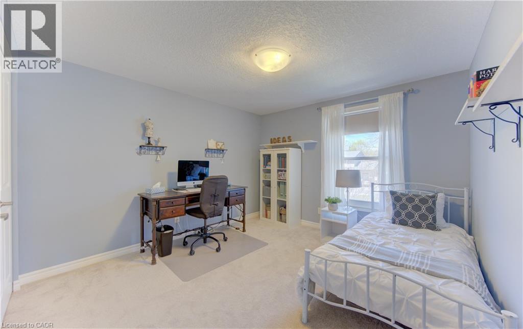 83 MANOR Drive - 28