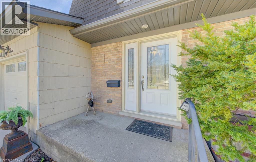 83 MANOR Drive - 1