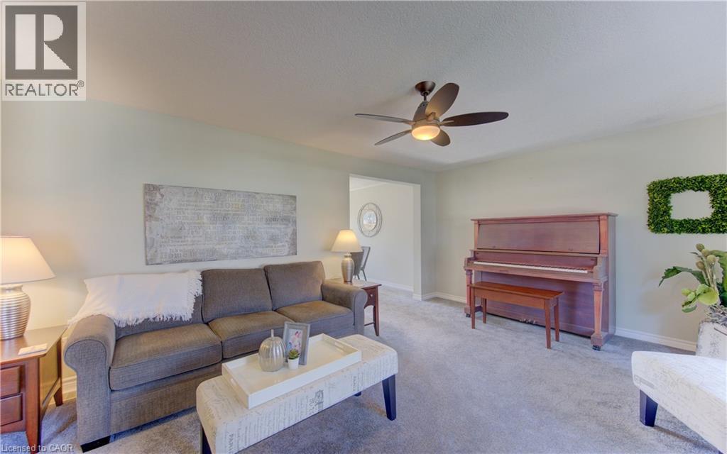 83 MANOR Drive - 8
