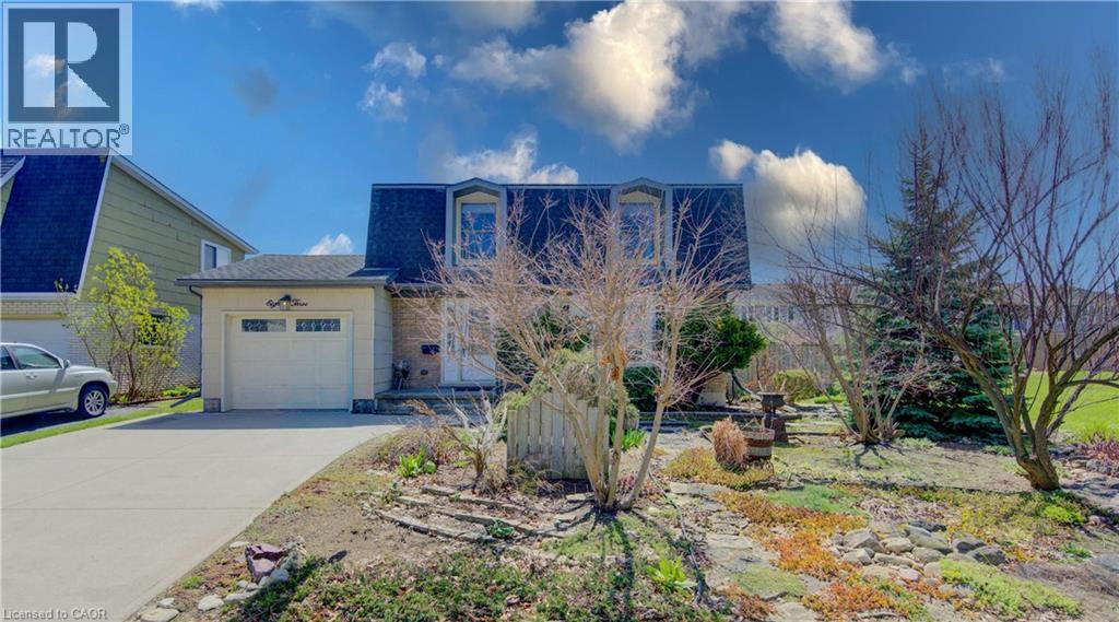 83 MANOR Drive - 3