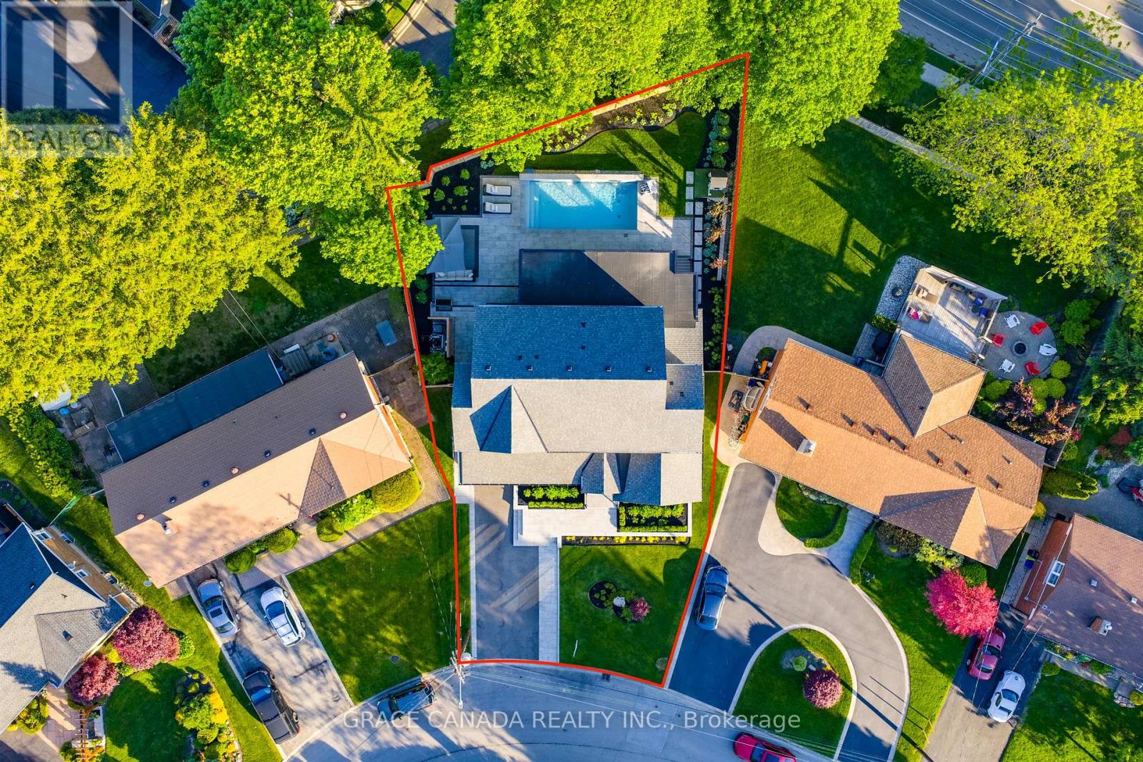 527 ONEIDA DRIVE - 39