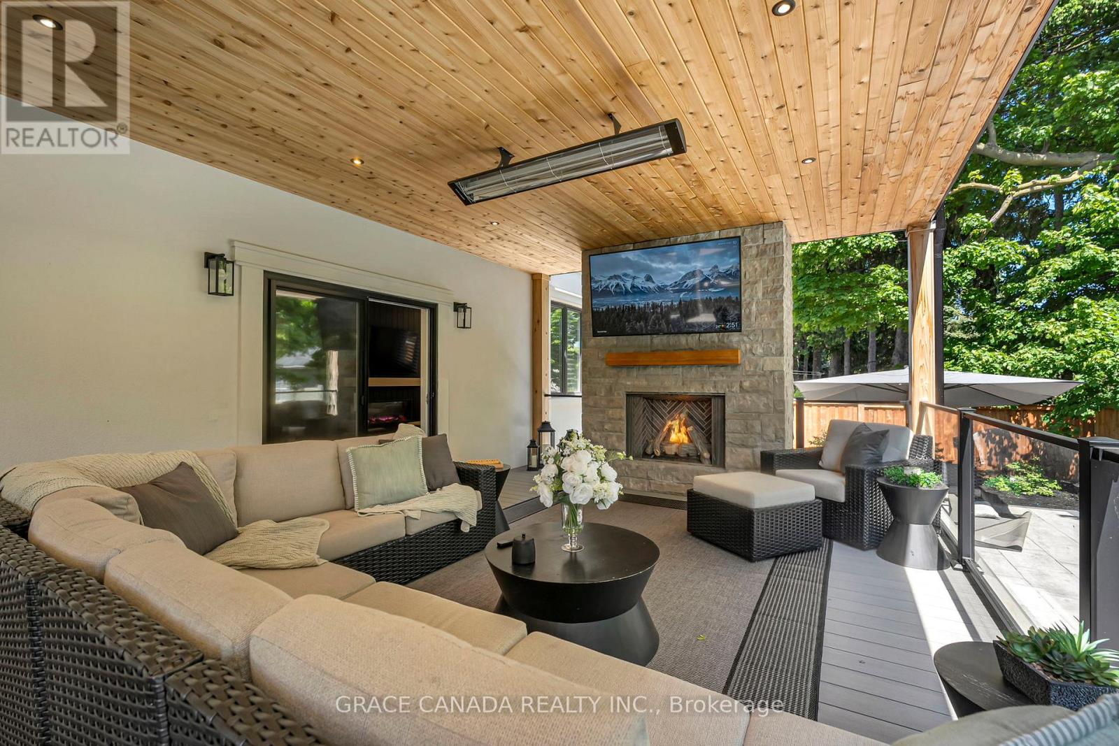 527 ONEIDA DRIVE - 32