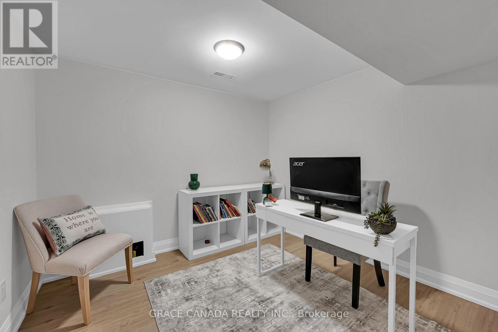 527 ONEIDA DRIVE - 24