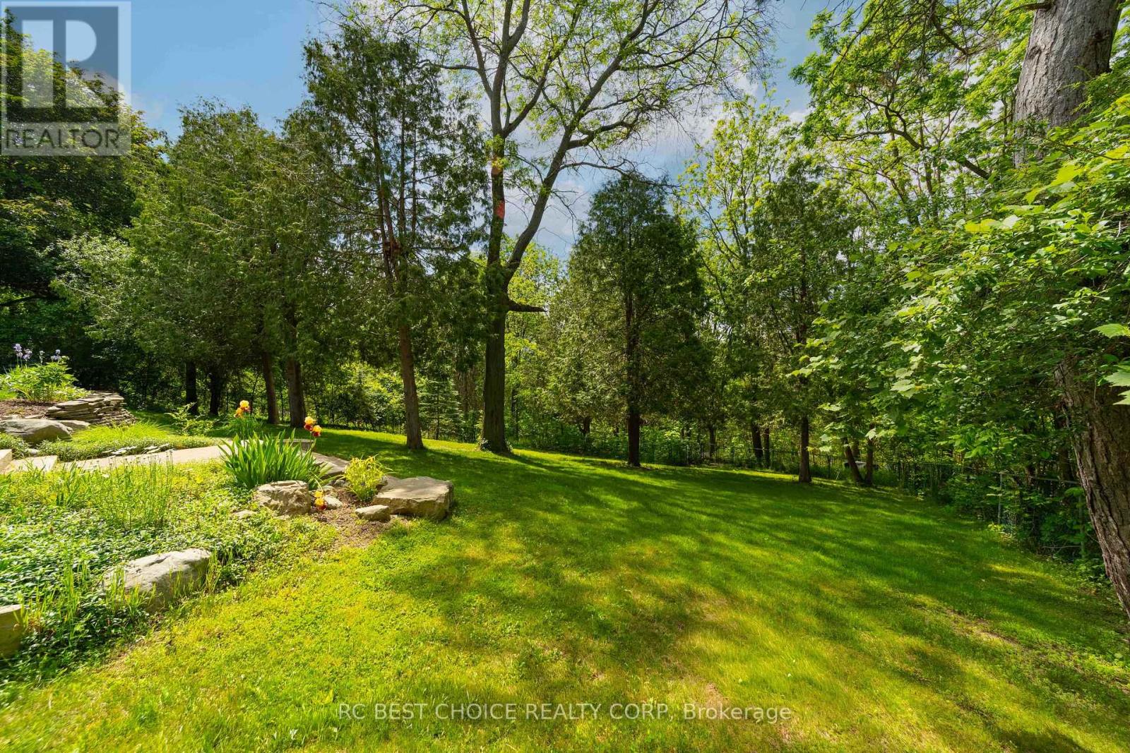 1577 GLOUCESTER ROAD - Image 12