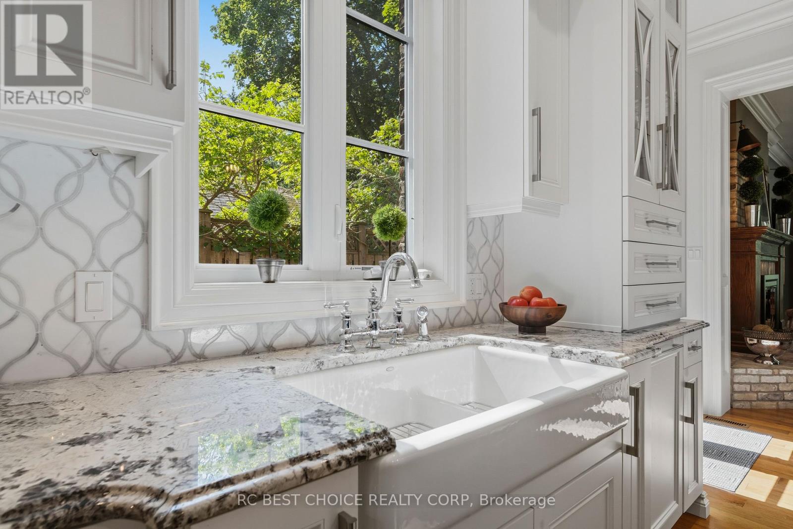 1577 GLOUCESTER ROAD - Image 19