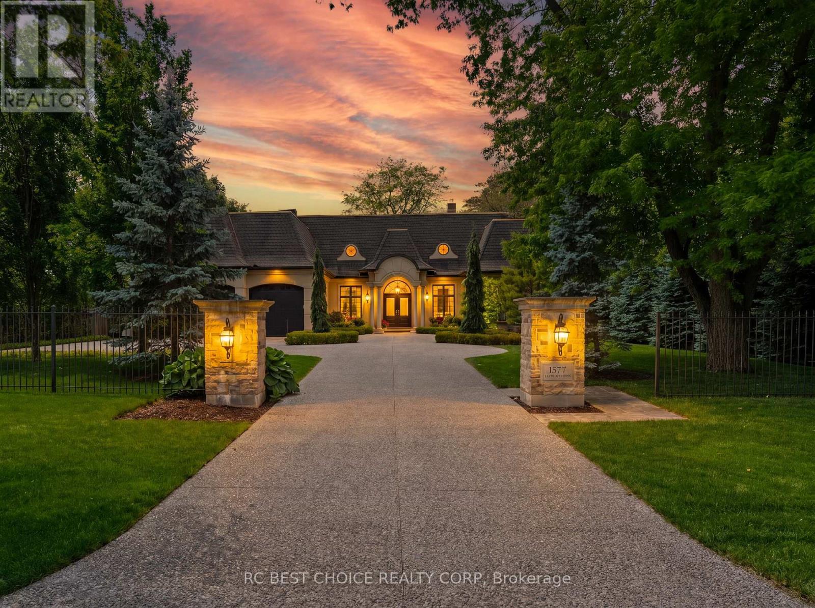 1577 GLOUCESTER ROAD - Image 2