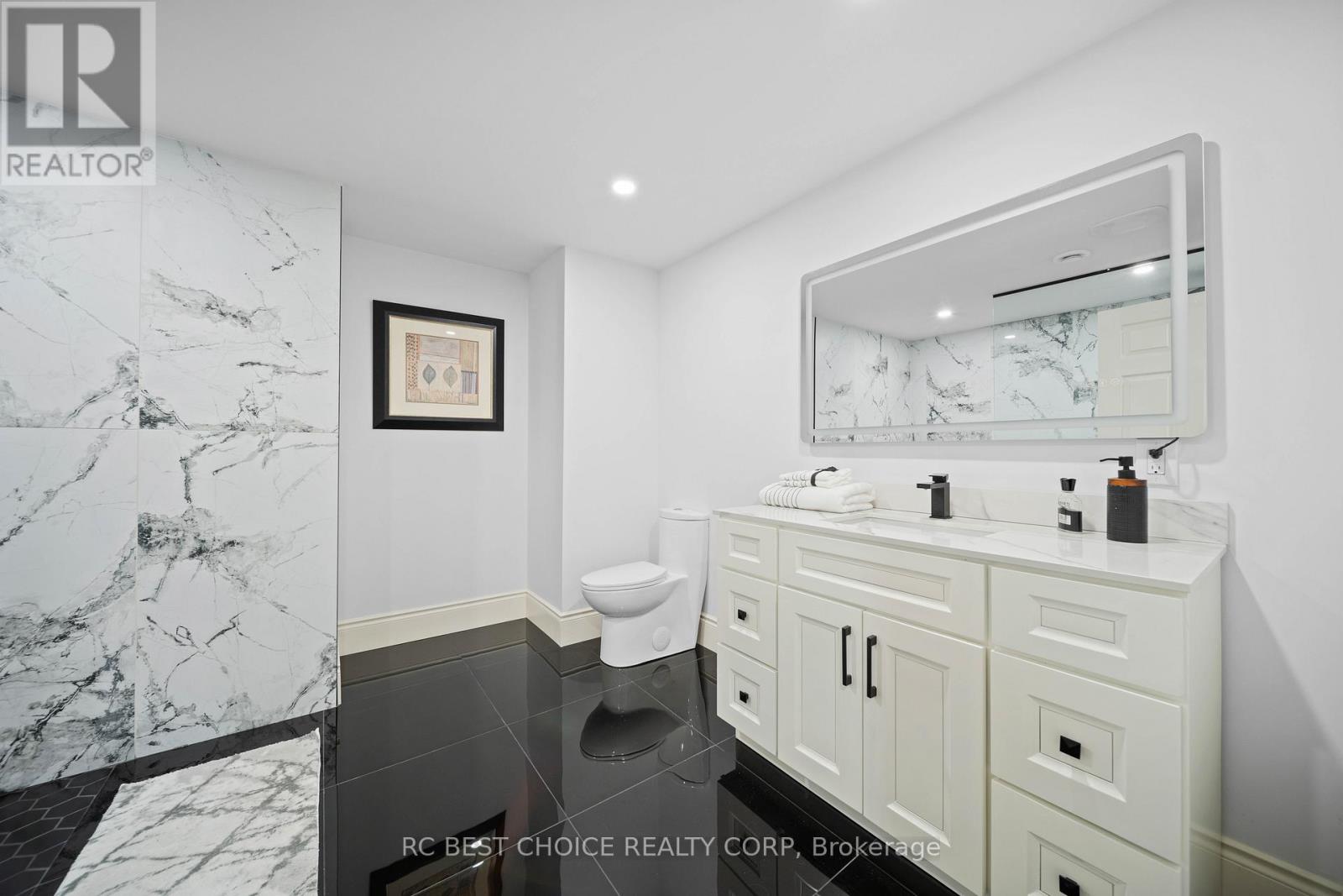 1577 GLOUCESTER ROAD - Image 35