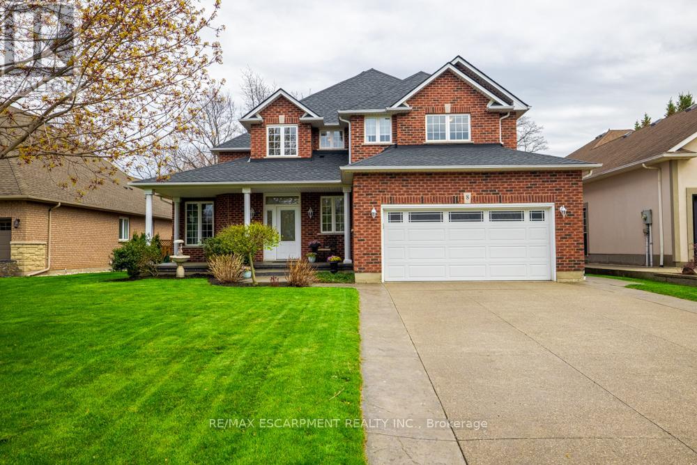 8 SOPHIE COURT - 1