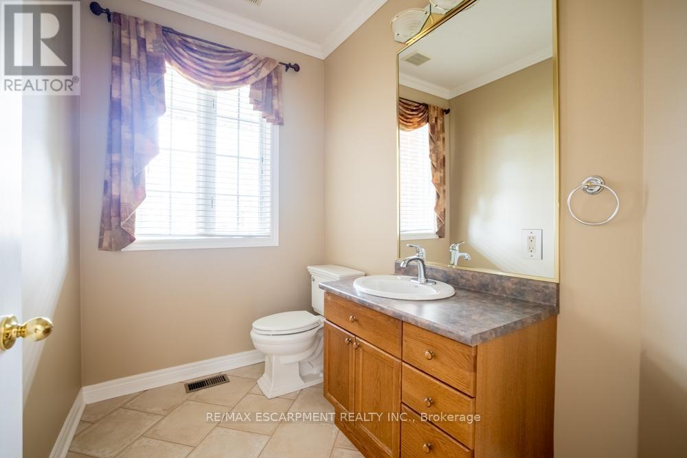 8 SOPHIE COURT - 21