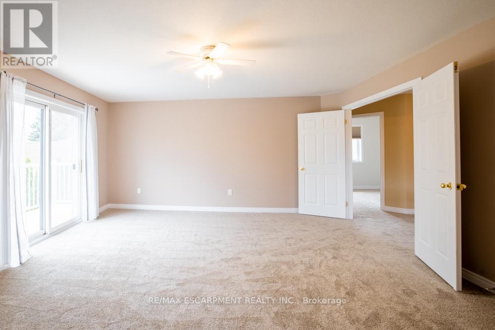 8 SOPHIE COURT - 26