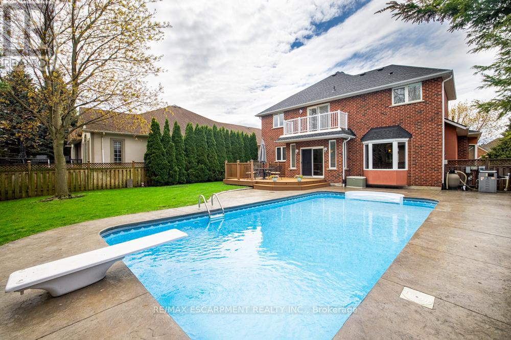 8 SOPHIE COURT - 41