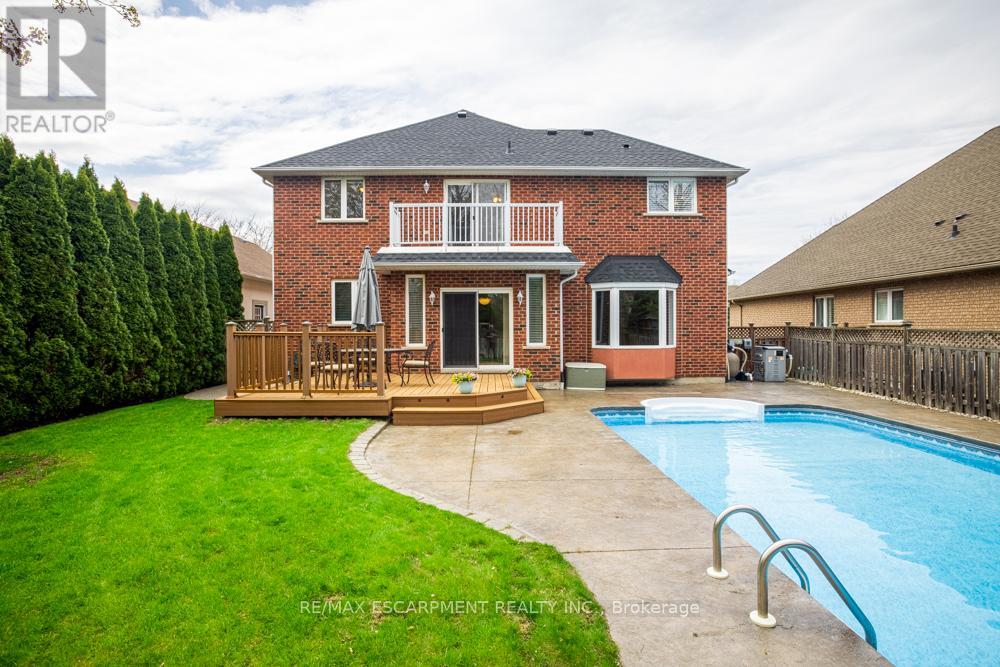 8 SOPHIE COURT - 43