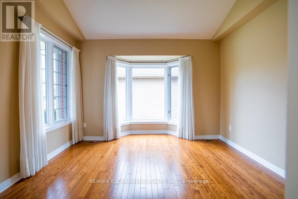 8 SOPHIE COURT - 7