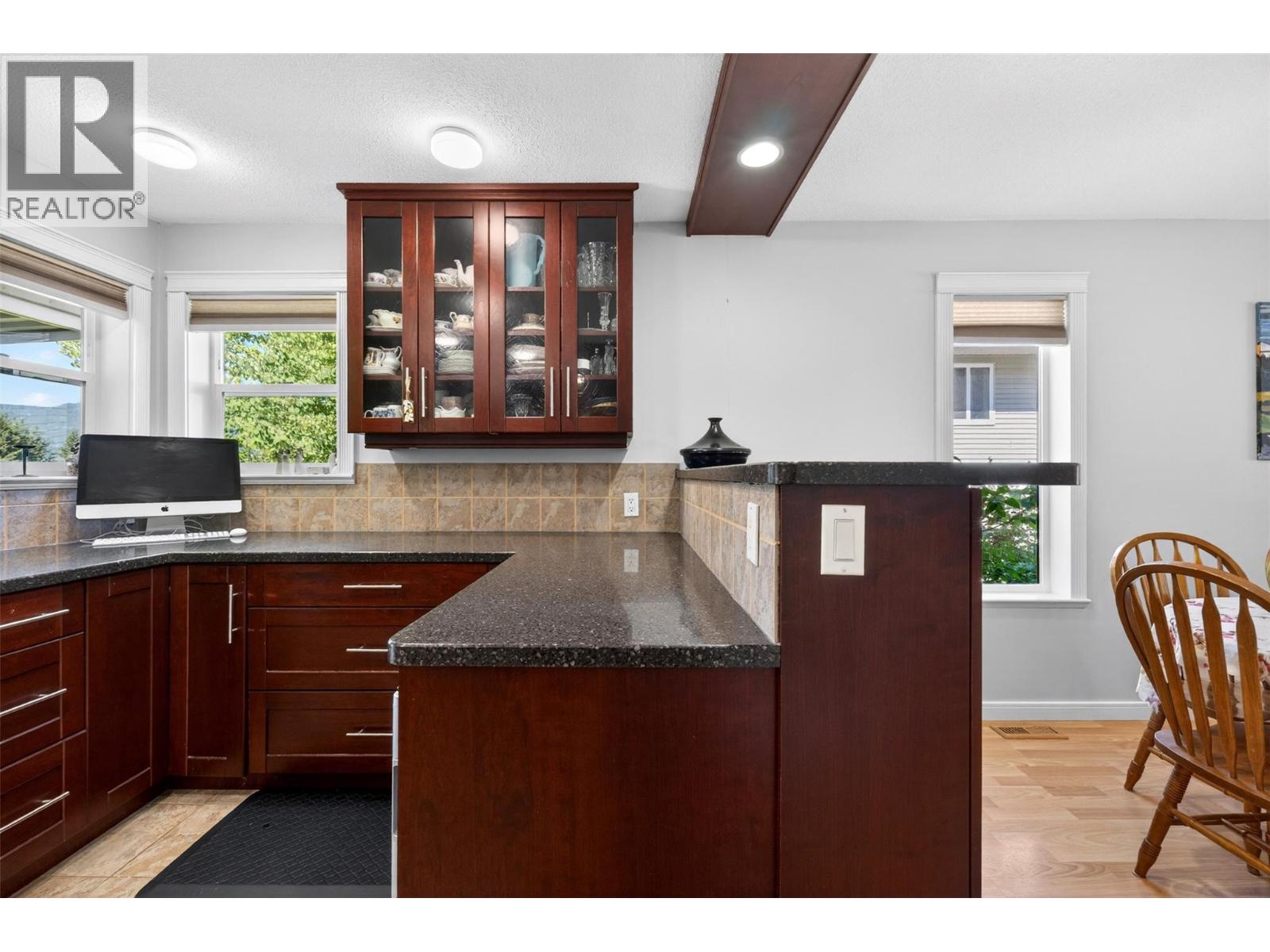 331 17 Street SE - 17