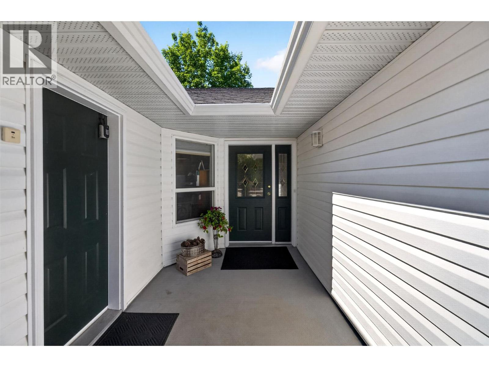 331 17 Street SE - 5