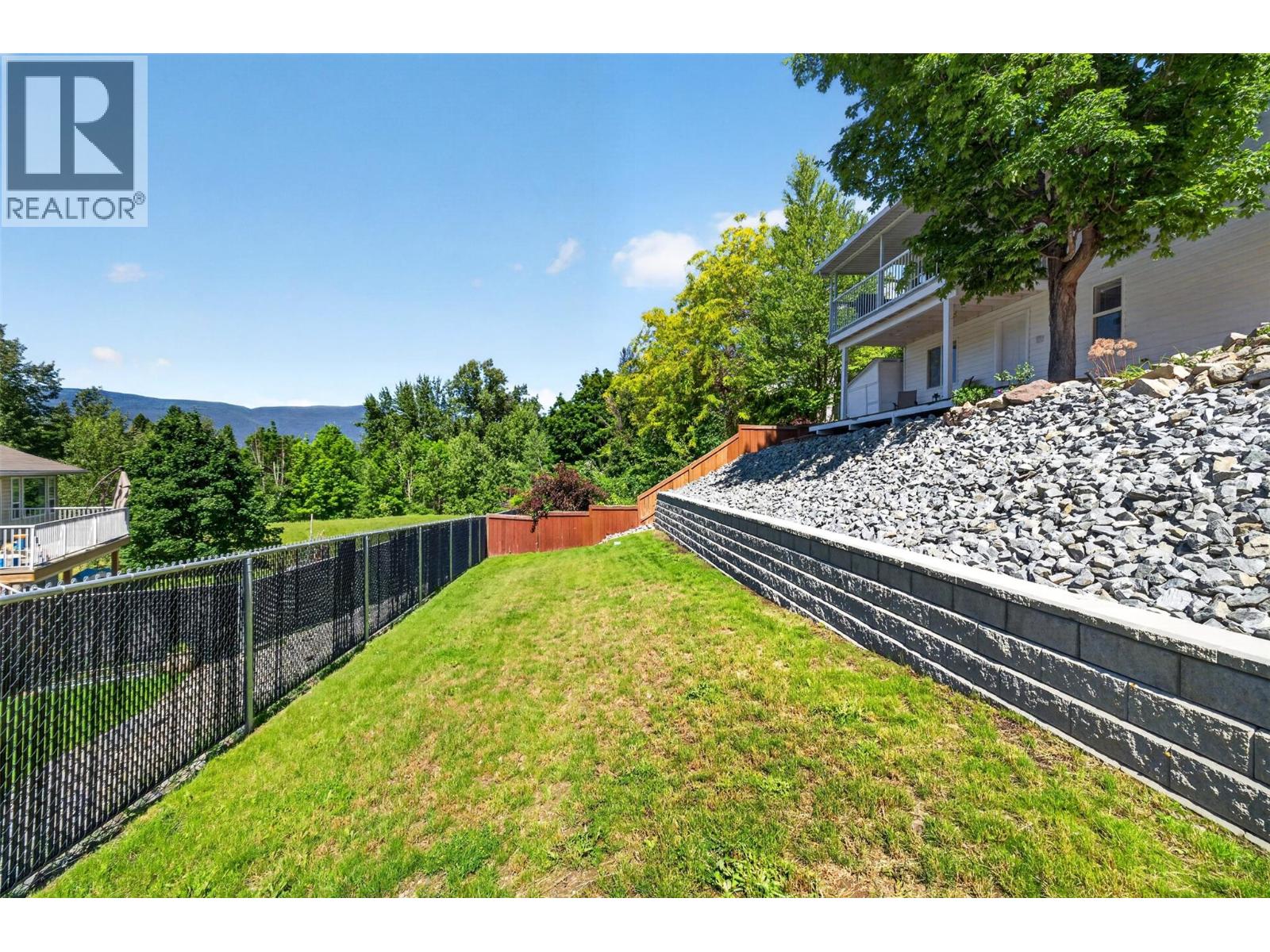331 17 Street SE, Salmon Arm