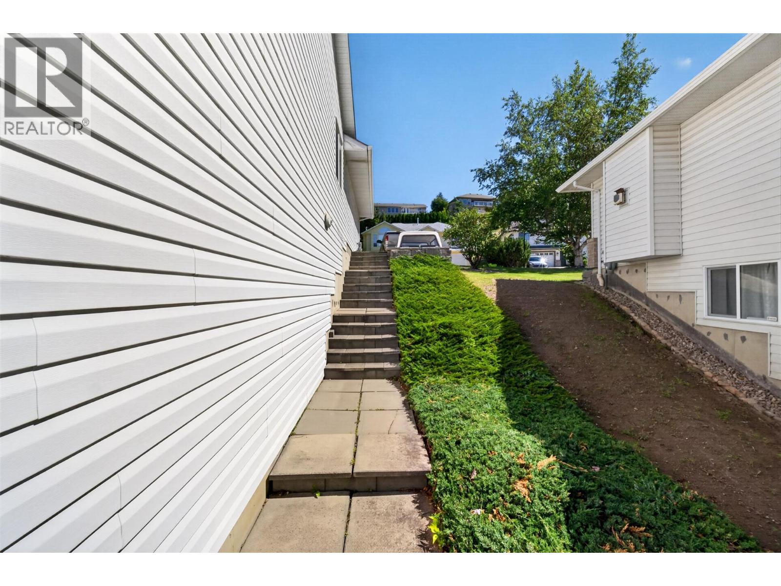 331 17 Street SE - 55