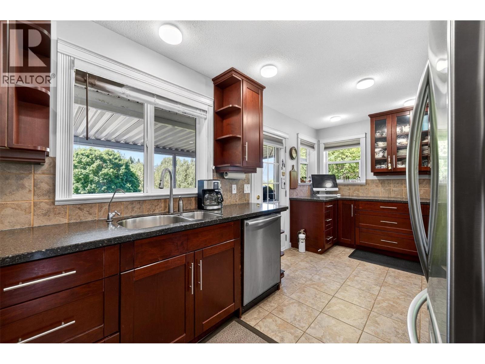 331 17 Street SE - 6