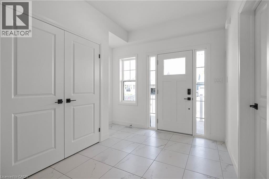 26 BEACHWALK Crescent - 8