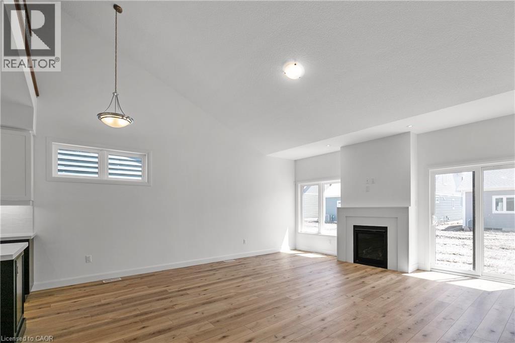 26 BEACHWALK Crescent - 17