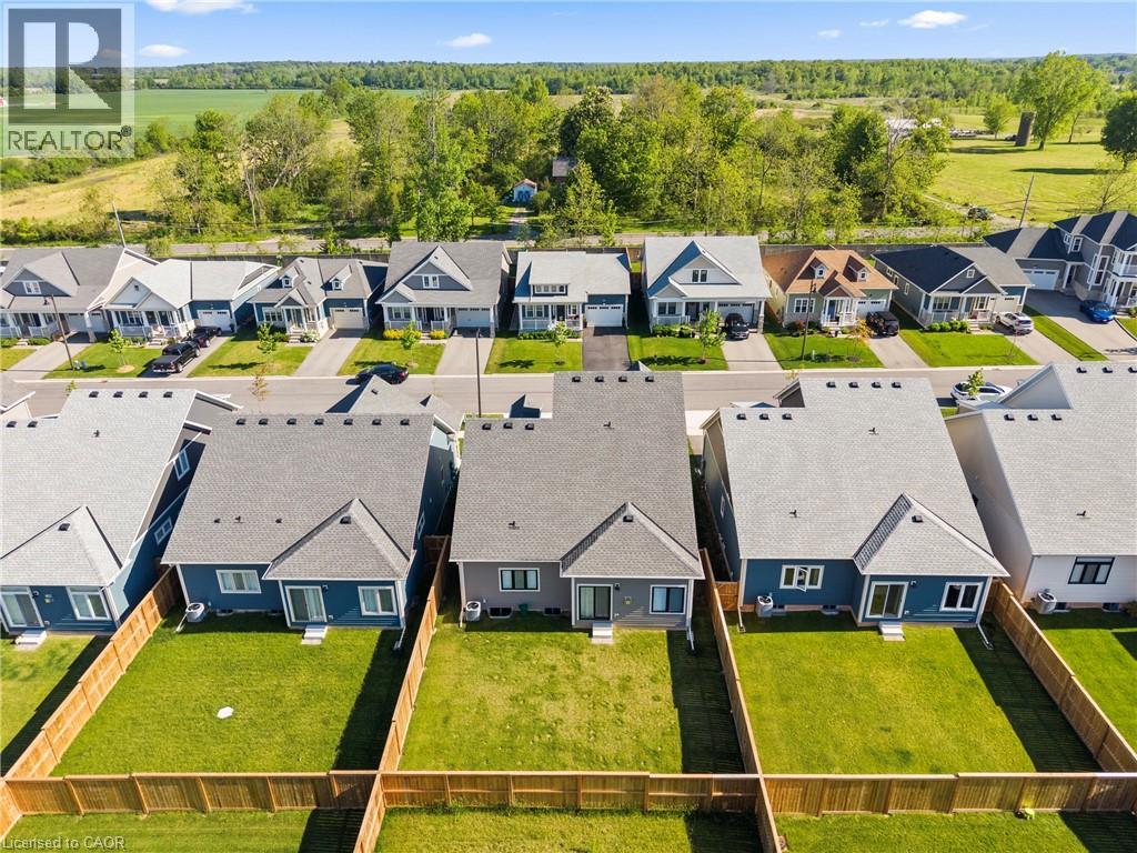 26 BEACHWALK Crescent - 46