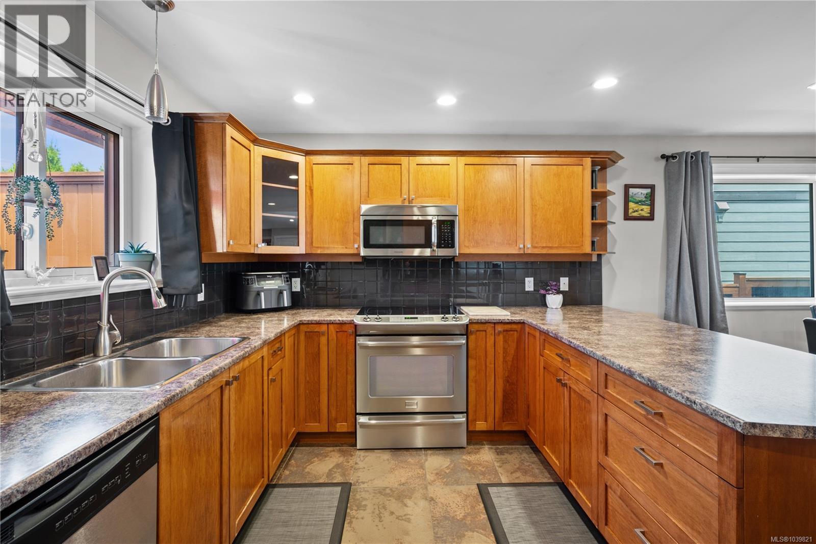 6748 Steeple Chase, Sooke