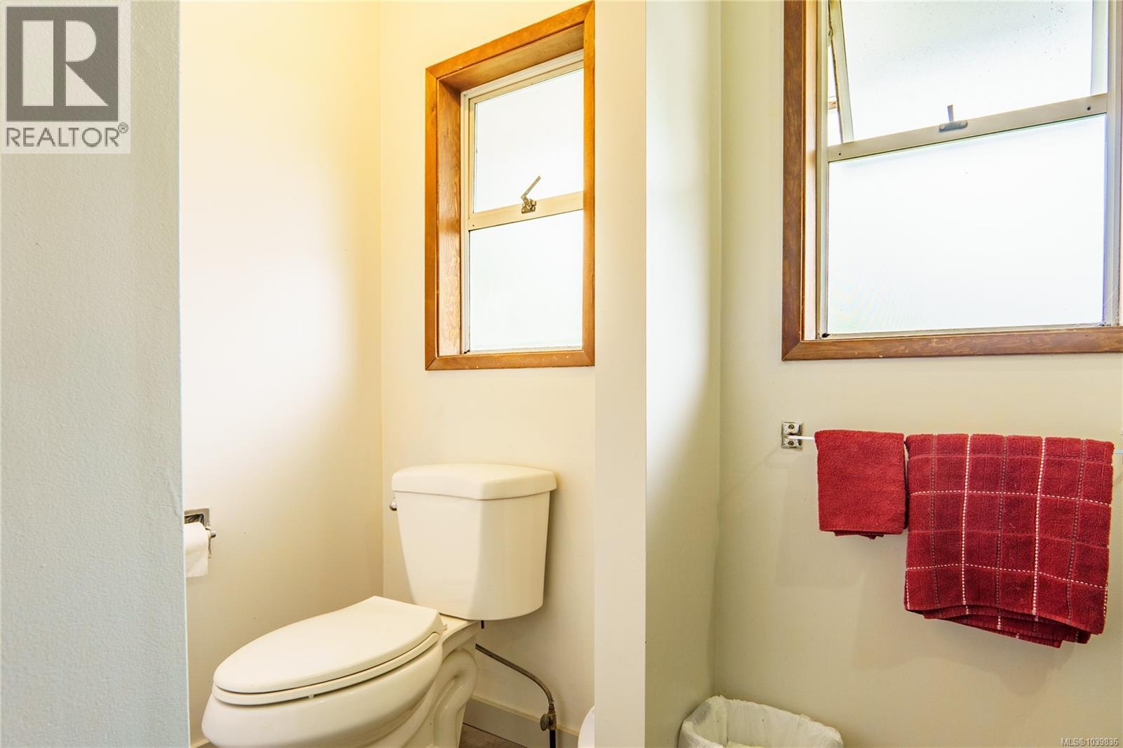 1251 Rupert Rd - 11