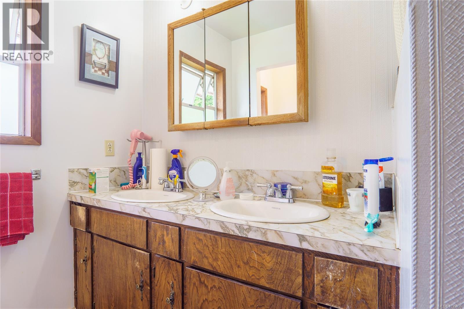 1251 Rupert Rd - 12