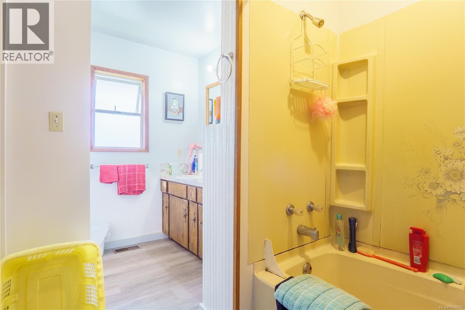 1251 Rupert Rd - 13
