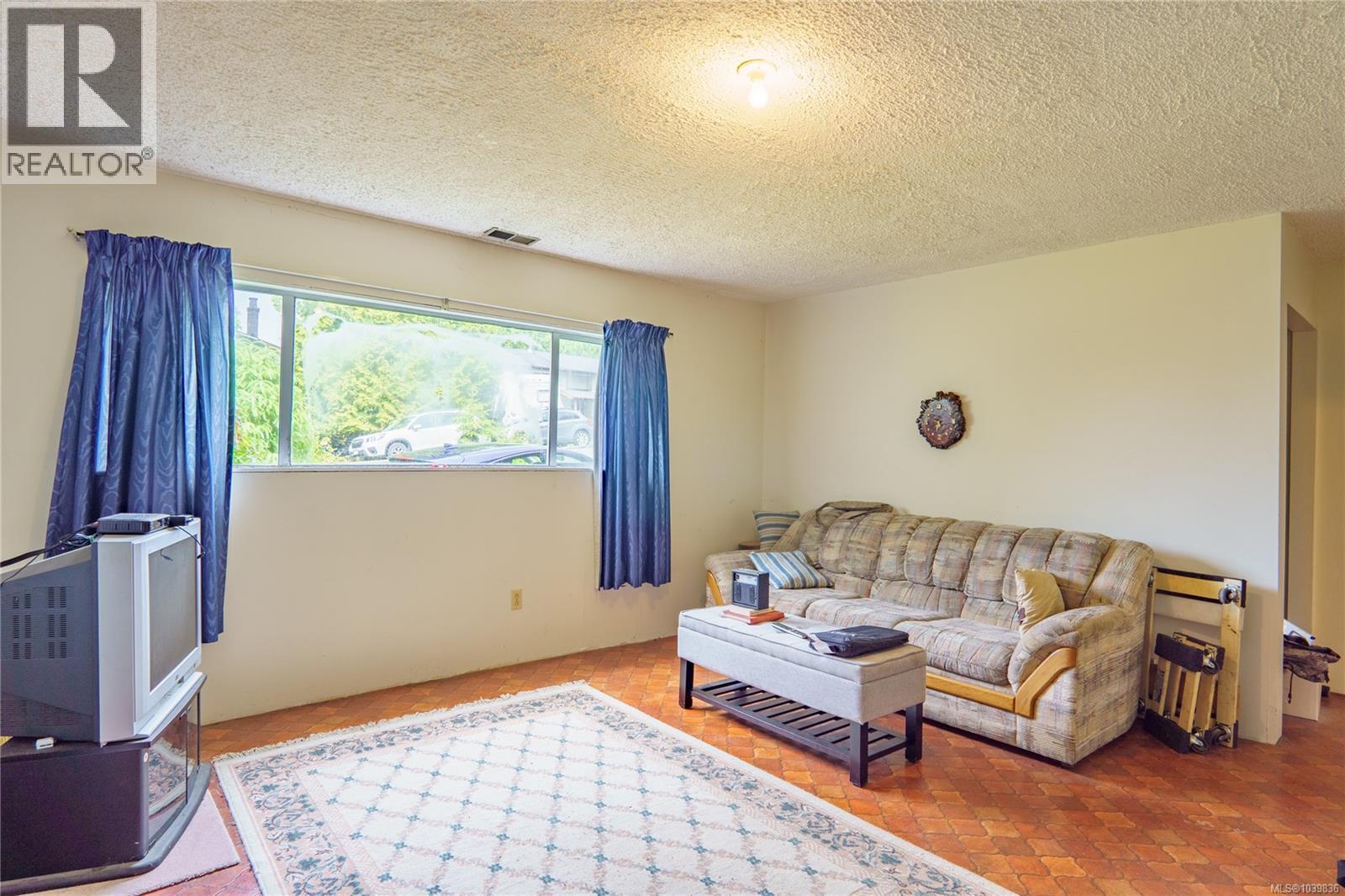 1251 Rupert Rd - 16