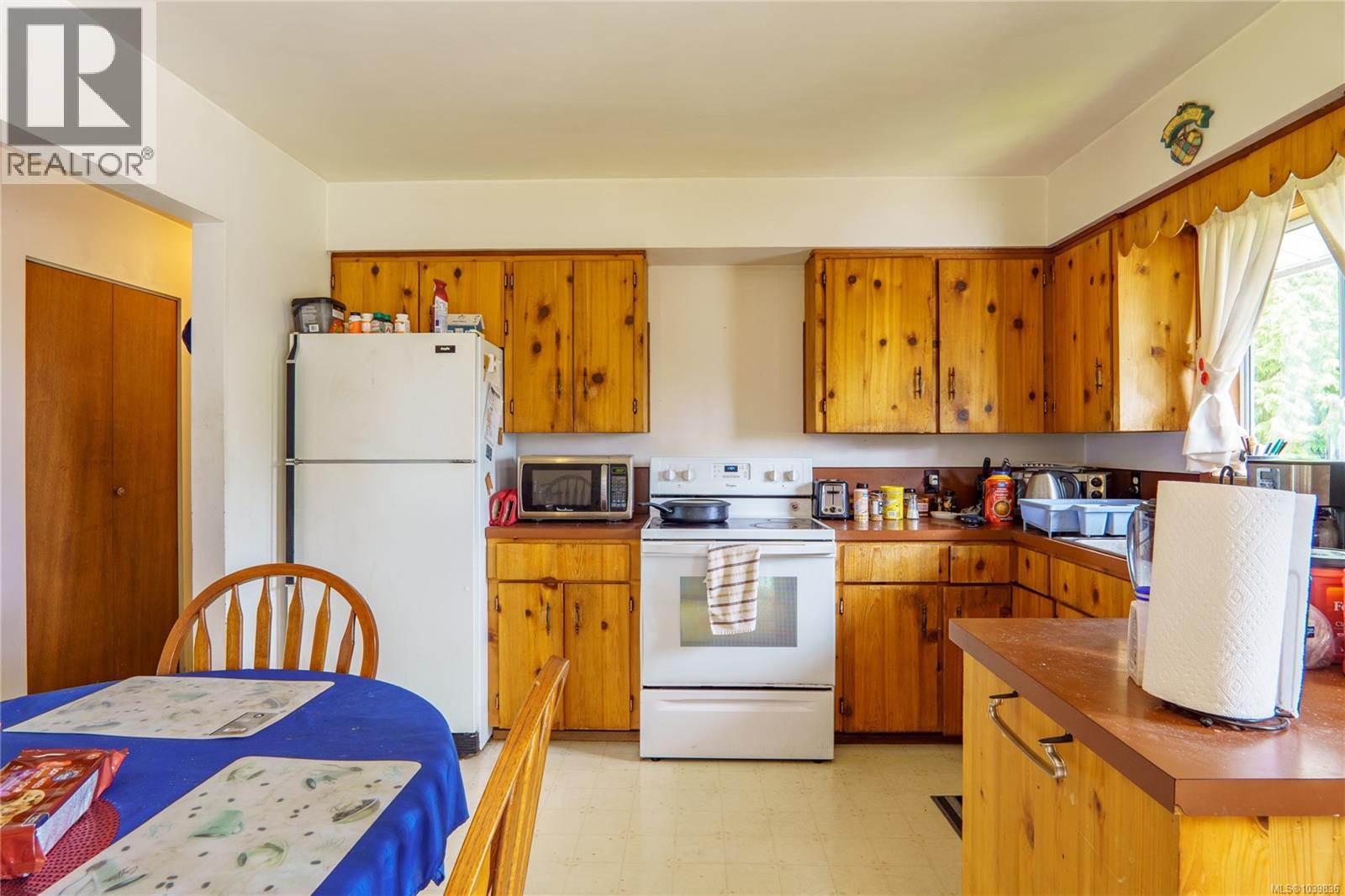 1251 Rupert Rd - 8