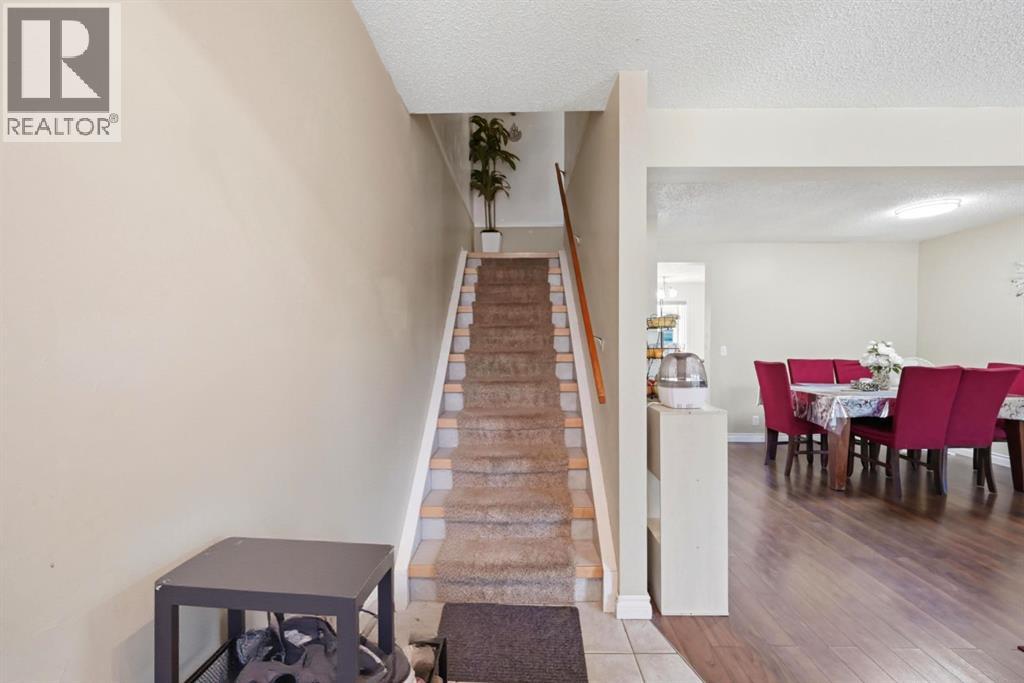 46 Falconer Terrace NE - photo 4