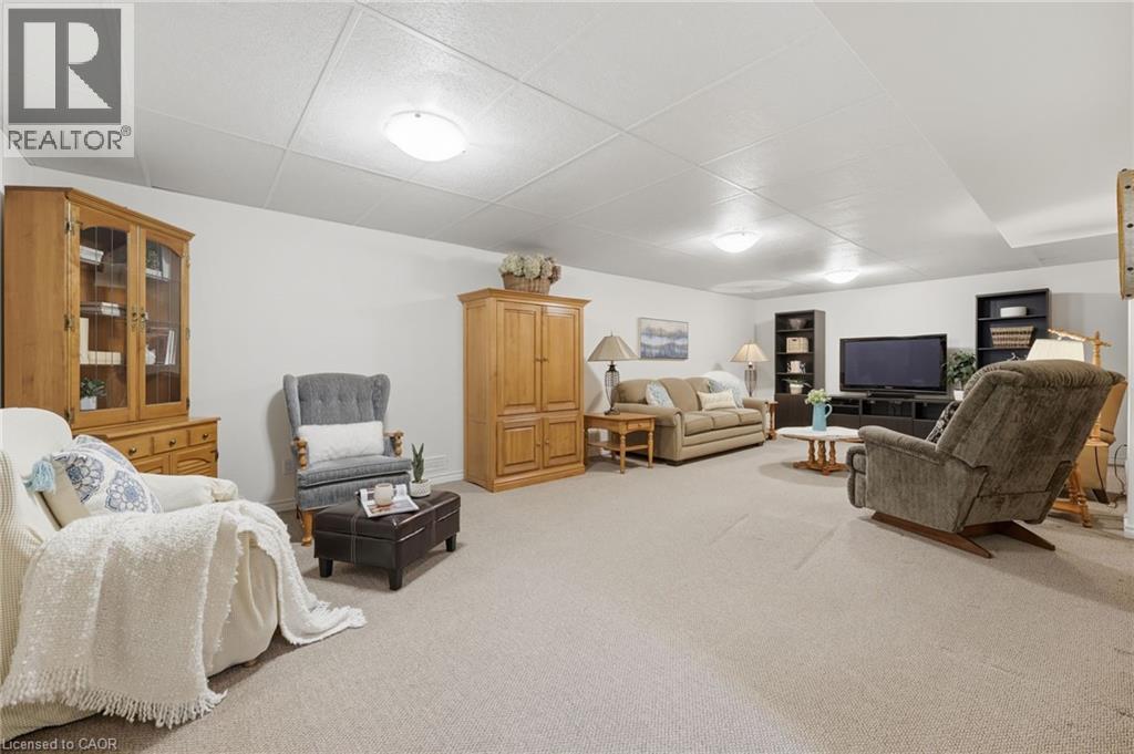 6 MANORWOOD Road - Image 30