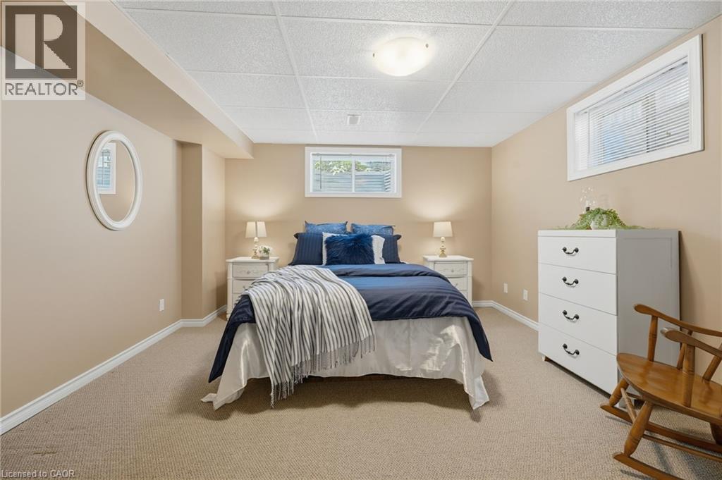 6 MANORWOOD Road - Image 32