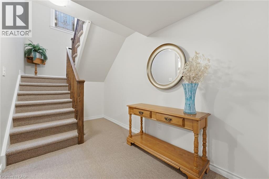 6 MANORWOOD Road - Image 29