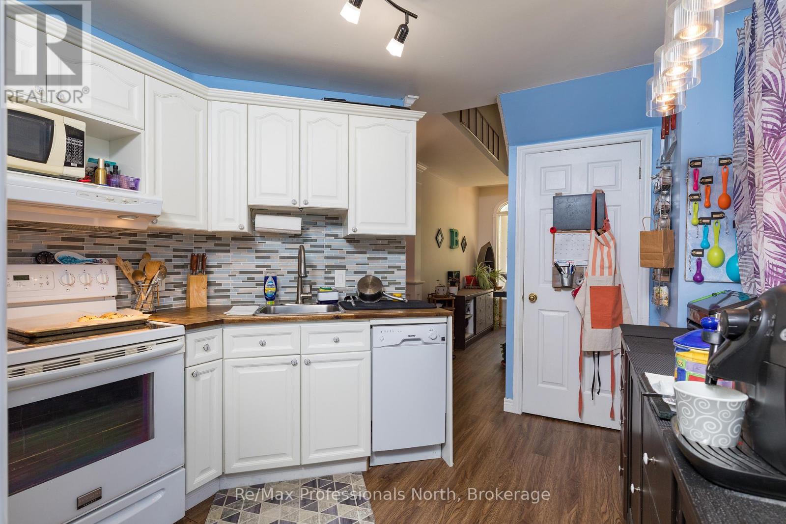 340 JAMES STREET W - 10