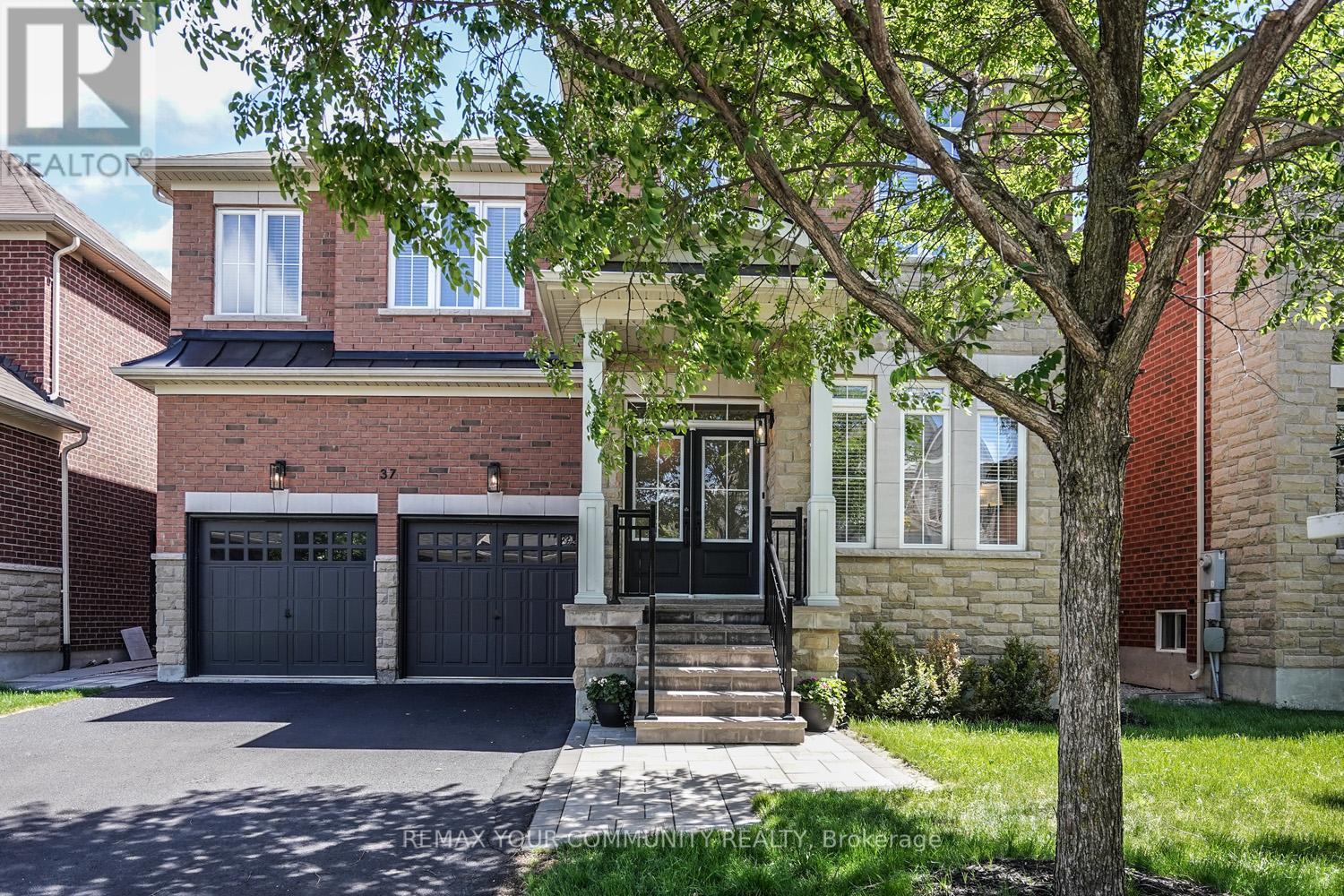 37 HERON HOLLOW AVENUE - 2