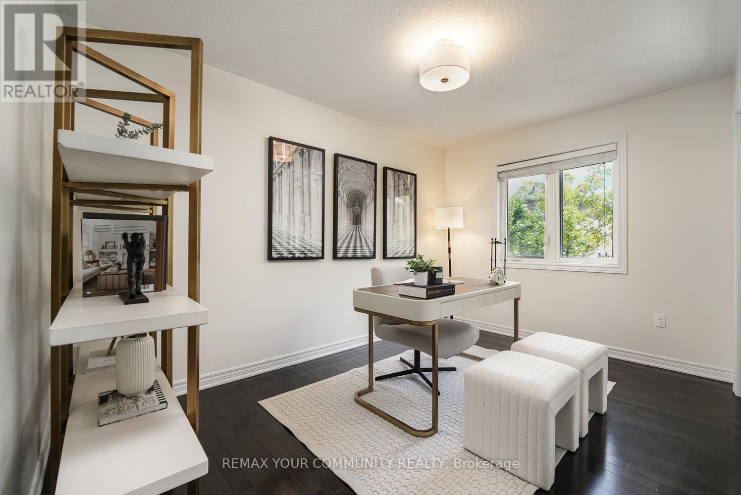 37 HERON HOLLOW AVENUE - 25