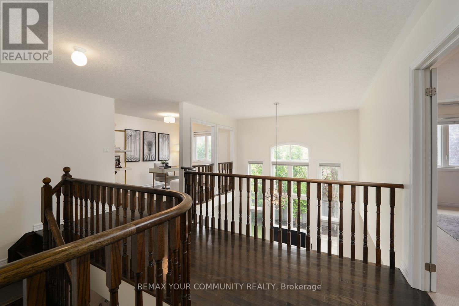 37 HERON HOLLOW AVENUE - 28