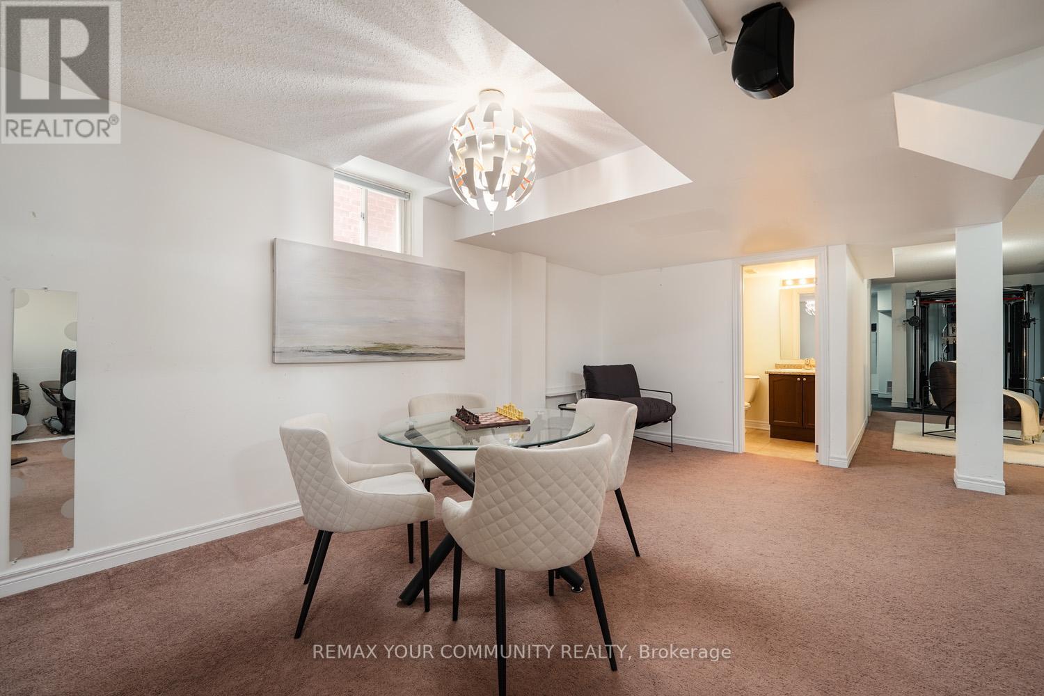 37 HERON HOLLOW AVENUE - 34