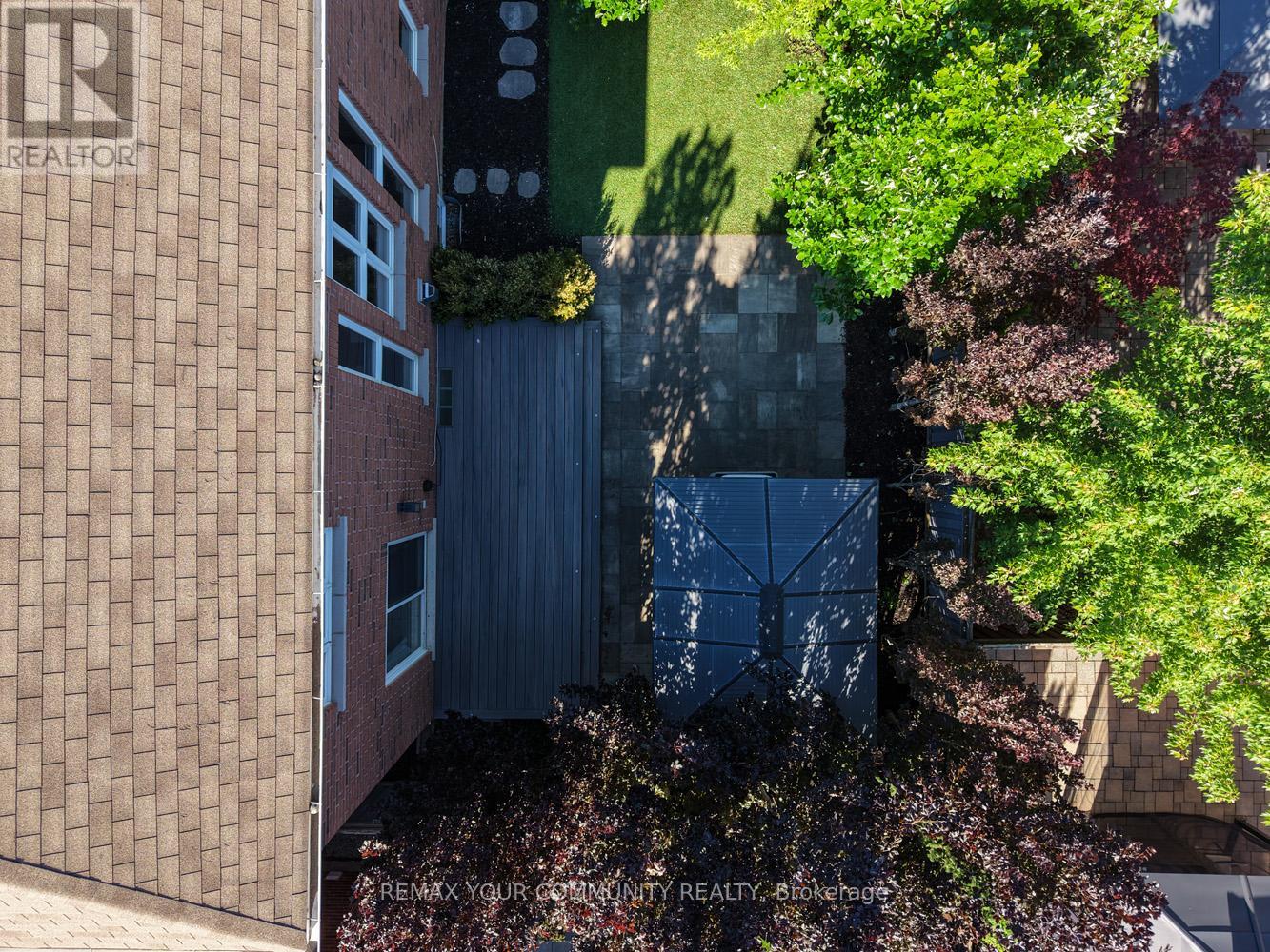 37 HERON HOLLOW AVENUE - 43